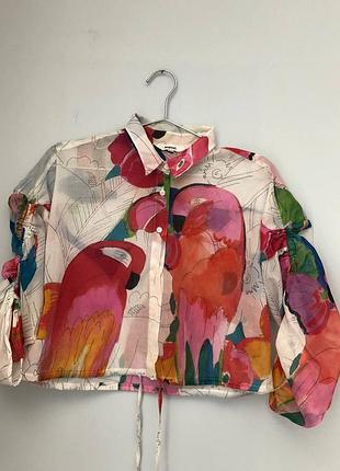 Арт-блуза / рубашка desigual с попугаями (укороченная, рукава с драпировкой, размер l)
