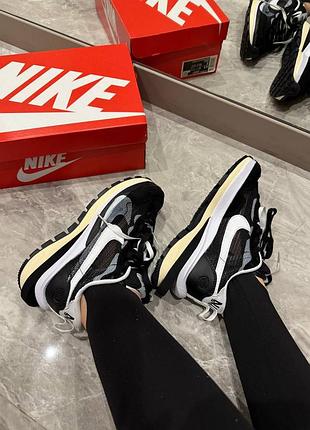 👕 nike x sacai vaporwaffle black