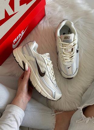 Жіночі кросівки nike initiator cream silver