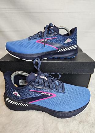 Бігові кросівки brooks 37.5 розмір