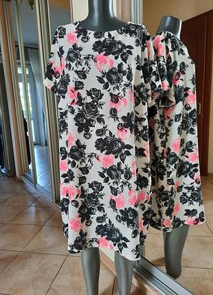 Красиві у квіти 💐 плаття 👗 великого розміру