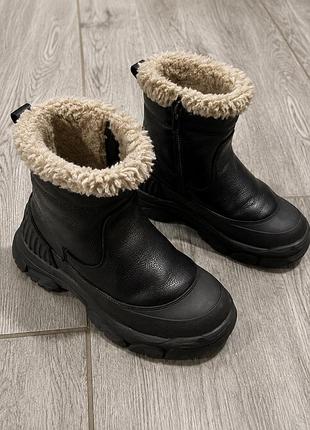 Зимові черевики  zara 24 розмір 14,5 см