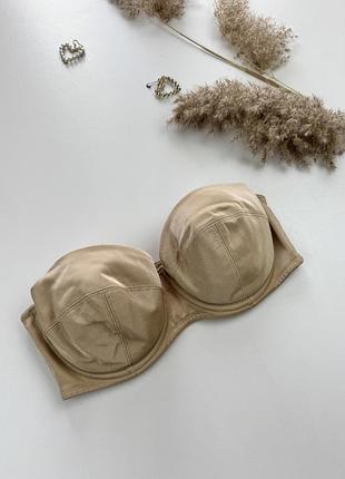 Бюстгальтер під одяг з відкритими плечима m&s  на кісточках, тонка чашка по краям силіконова стрічка розмір 38в, іде на 3-й розмір грудей
