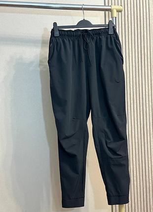Спортивні штани nike  •розмір l