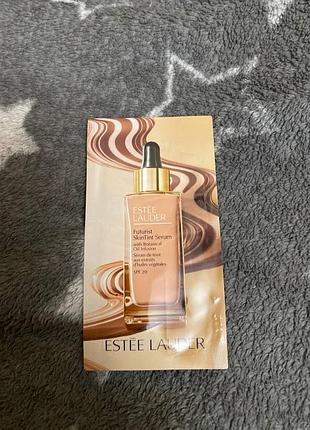 Пробник тональної сироватки estée lauder futurist skintint serum з spf 20.