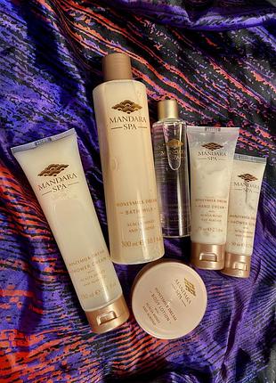 Люкс британія 🇬🇧 mandara spa набір : крем для душа, скраб, лосьйон, олія для тіла, крем для рук, молочко для ванн з медом акації та мигдалем