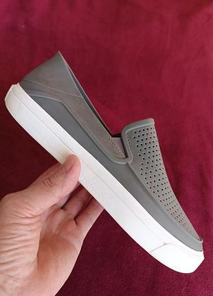 Мокасины слипоны crocs