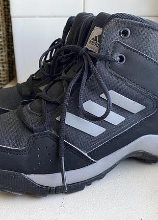 Черевики демі adidas 35р. оригінал
