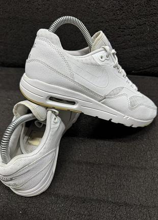 Кросівки жіночі nike