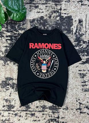Футболка ramones
