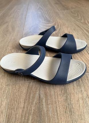 Сандалі crocs