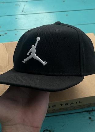 Бейсболка jordan pro jumpman snapback, one size, кепка jordan, тракер jordan, air jordan