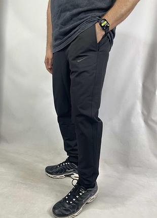 Чоловічі спортивні штани nike