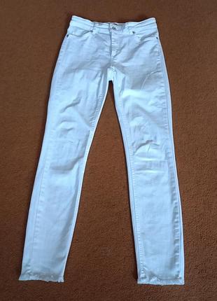 Женские облегающие джинсы скинни (skinny) белого цвета only м 32