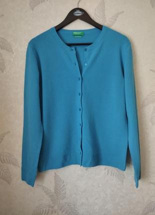Женский шерстяной кардиган benetton.