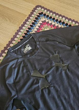 Термо футболка under armour m size