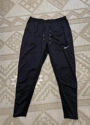 Чоловічі спортивні штани nike