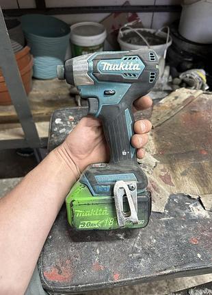Акумуляторний ударний гайковерт makita dtd155