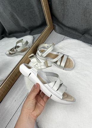 Шкіряні сандалі clarks розмір 37,5