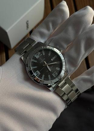 Годинник casio