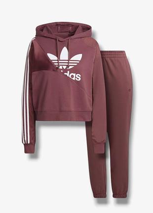 Жіночий костюм adidas