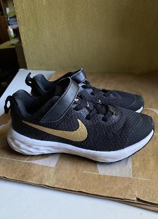 Кроссовки nike 28,5 размер