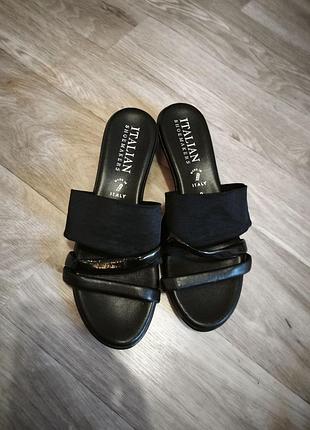 Шльопанці italian shoemakers 38- 39 р