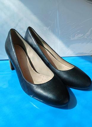 Классические кожаные туфли-лодочки footglove (marks &amp; spencer), размер 37 (24 см)