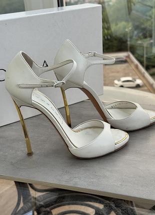 Босоніжки casadei 35 р