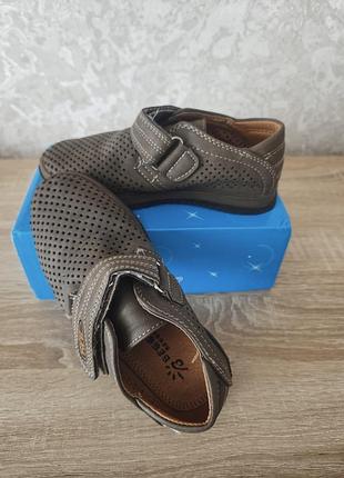 Продам детские ботинки 4