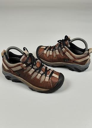 Треккинговые кроссовки keen