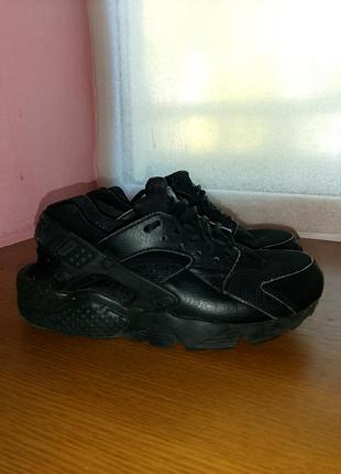 Кроссовки nike. размер 36