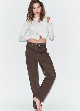 Джинси trf mom fit з високою посадкою від zara