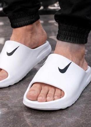 Чоловічі шльопанці nike білі 39–45 | легкі літні сланці | підліткові мужские сланцы подростковые тапочки