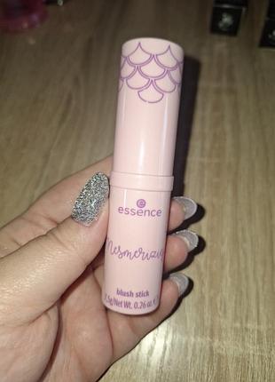 Essence mesmerizing blush stick