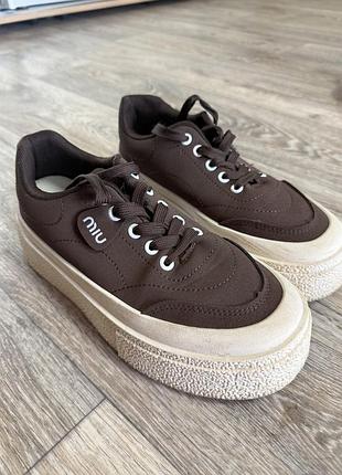 Кросівки miu