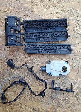 Мотор жалюзі радіатора ford fusion 2017-2019 ford edge 2016-2018  hs73-8476-aa, hs7z-10884-a з фішкой