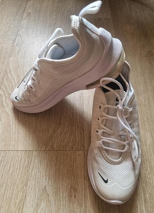 Кроссовки белые nike