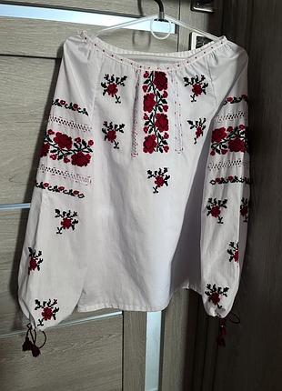 Вишиванка на дівчинку