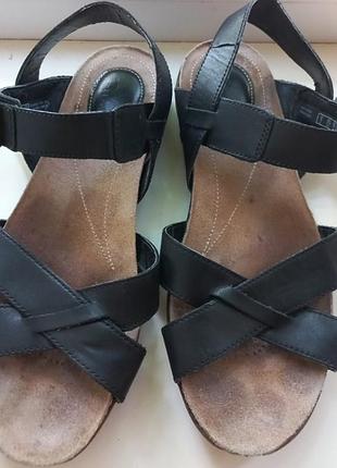 Сандалии женские clarks