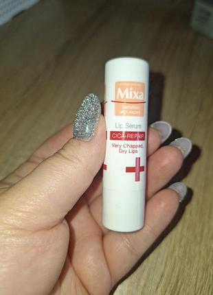 Mixa lip serum cica-repair