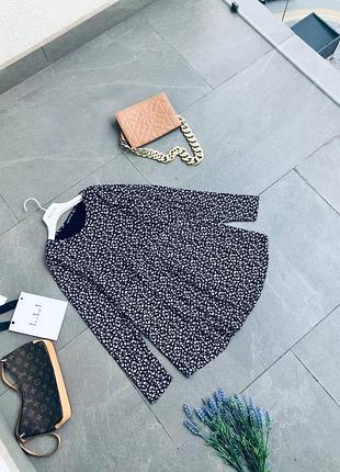 Блуза boohoo с этикеткой