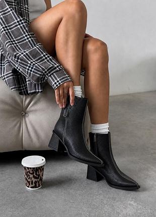 Трендовые демисезонные казаки женские bashili черный 38 (24,5 см) код: b46 black