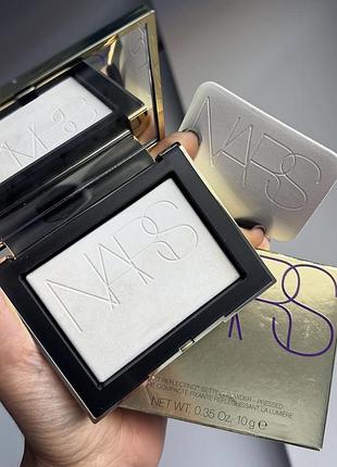 Сяюча пудра-хайлайтер nars gold dust light reflecting setting powder (gold dust) 10 g