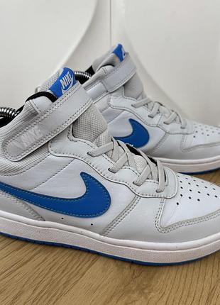 Оригінальні кросівки nike