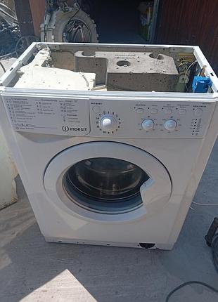Б/у запчасти на стиральную машину indesit iwsc 51052 .разборка стиральной машины indesit iwsc 51052 .indesit iwsc 51052 по
