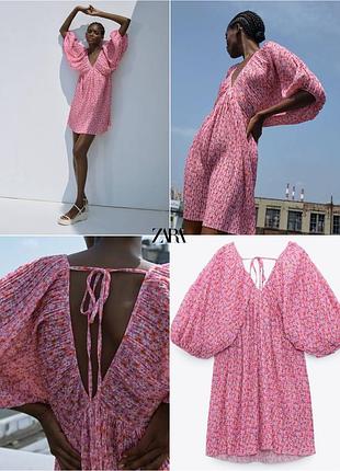 Короткое плиссированное платье сарафан в цветочный принт zara