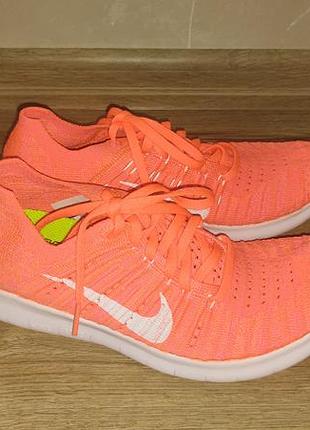 Кросівки nike free rn flyknit  р. us 7 ( uk 4.5)