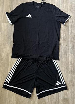 Продам футбольну форму adidas хl