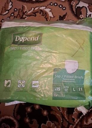 Упаковка одноразовых подгузников для взрослых depend slip / fitted briefs (количество: 7 штук в упаковке), которые предназначены для защиты при недержании.